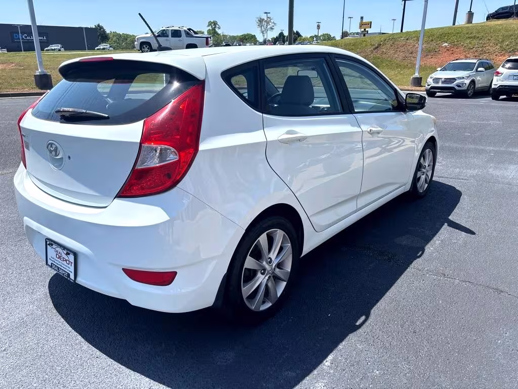 2014 Hyundai Accent - KMHCU5AE3EU168736 - Image #9