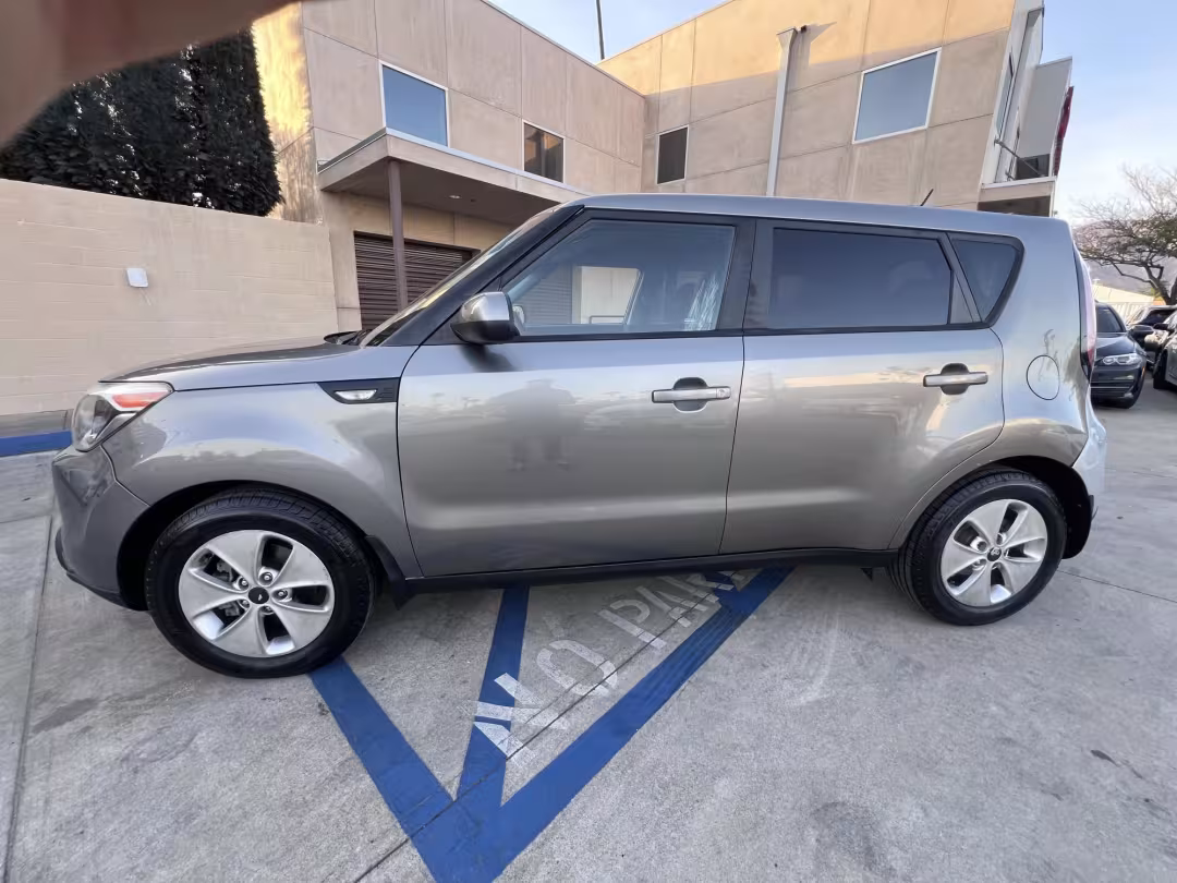 2014 Kia Soul - KNDJN2A29E7022434 - Image #2