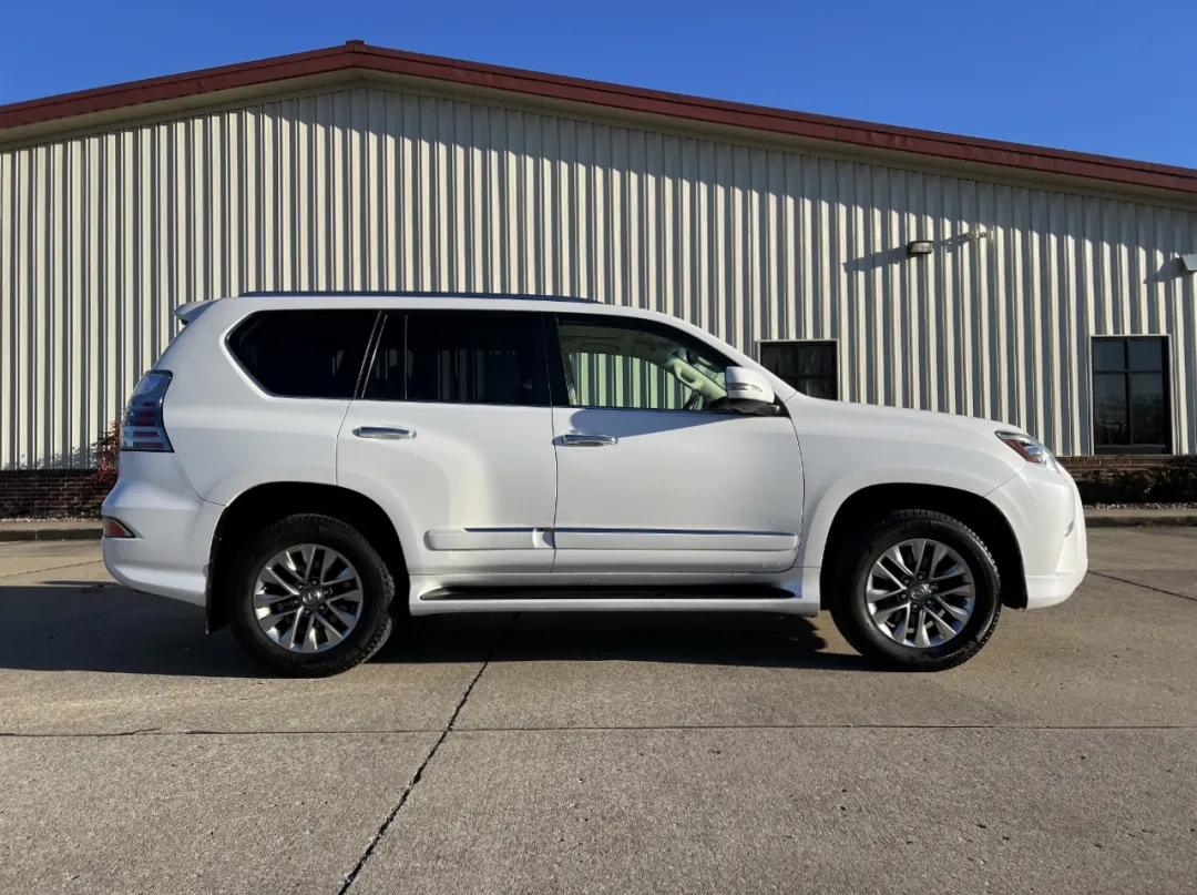 2014 Lexus GX - JTJJM7FX7E5072519 - Image #13
