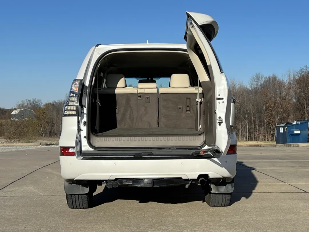 2014 Lexus GX - JTJJM7FX7E5072519 - Image #24