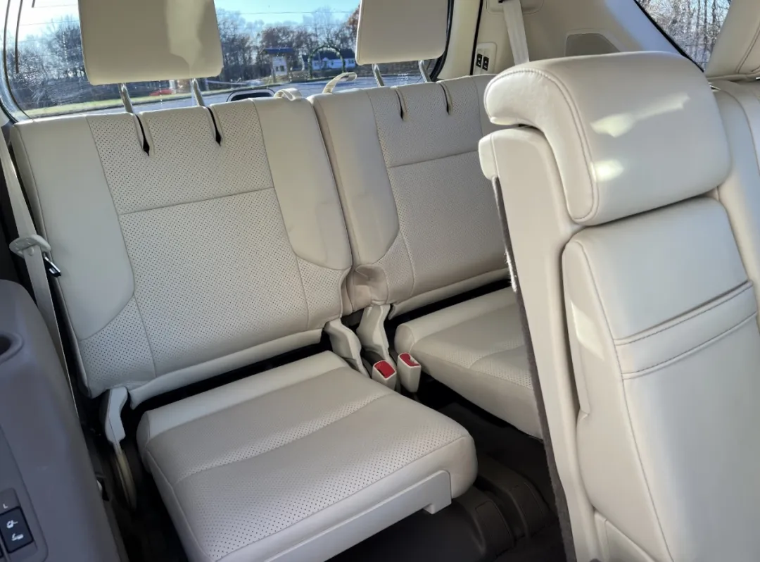 2014 Lexus GX - JTJJM7FX7E5072519 - Image #26