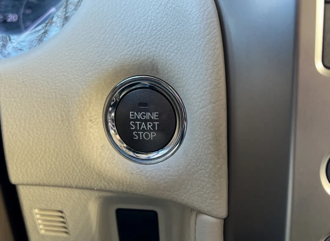 2014 Lexus GX - JTJJM7FX7E5072519 - Image #30