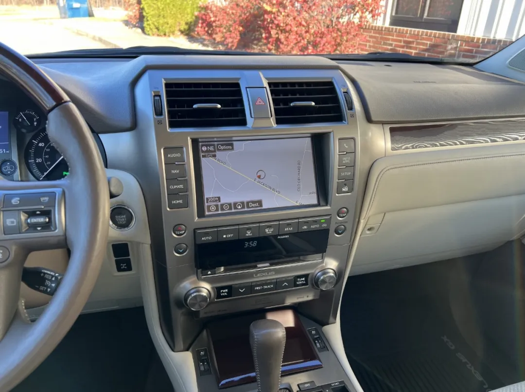 2014 Lexus GX - JTJJM7FX7E5072519 - Image #33