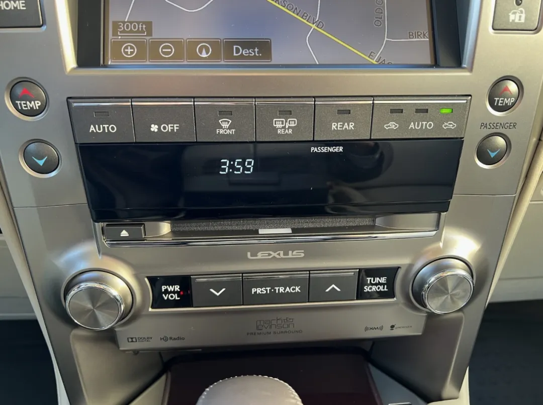 2014 Lexus GX - JTJJM7FX7E5072519 - Image #34