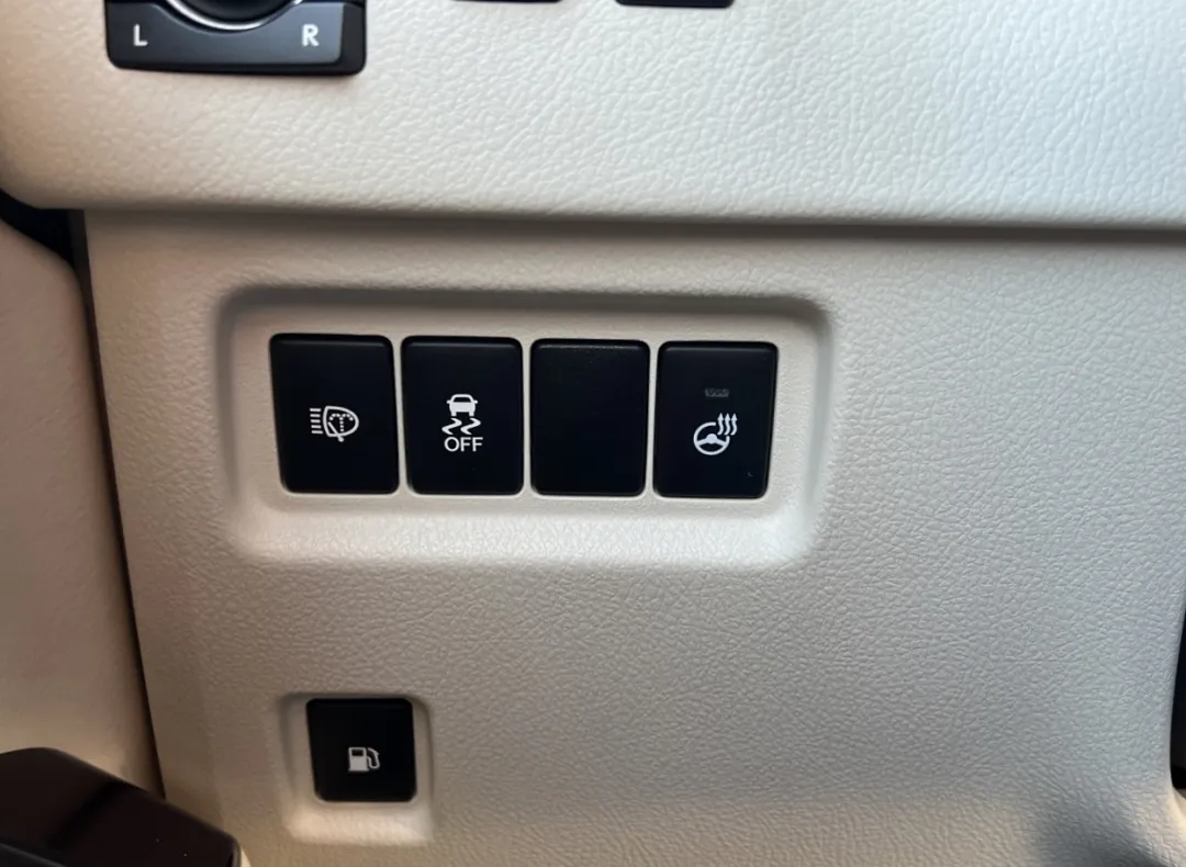 2014 Lexus GX - JTJJM7FX7E5072519 - Image #39