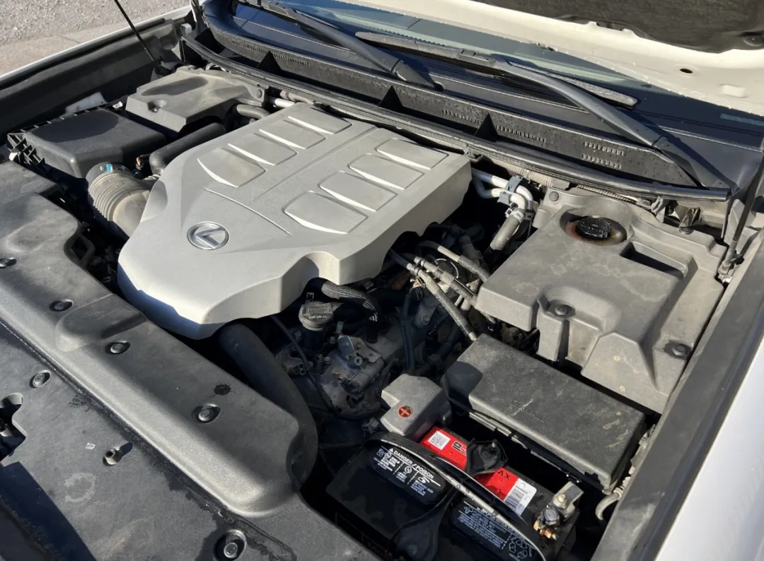 2014 Lexus GX - JTJJM7FX7E5072519 - Image #43