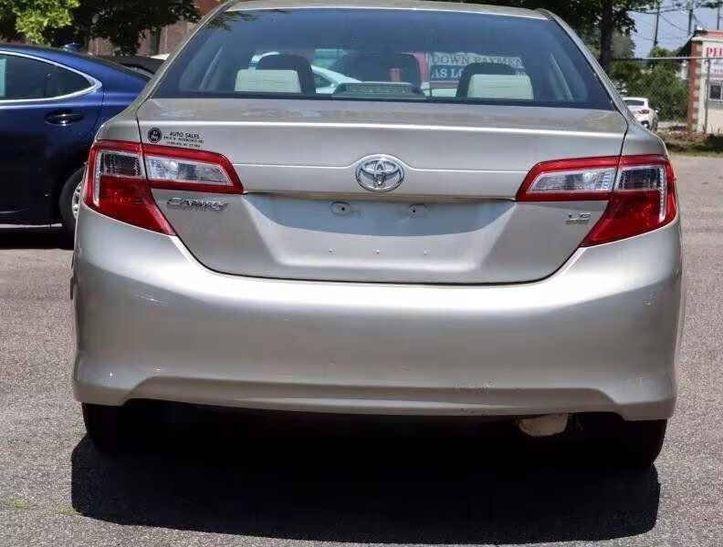 2014 Toyota Camry - 4T4BF1FK1ER340331 - Image #2