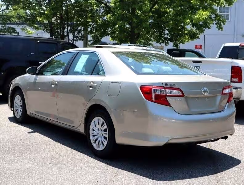 2014 Toyota Camry - 4T4BF1FK1ER340331 - Image #3