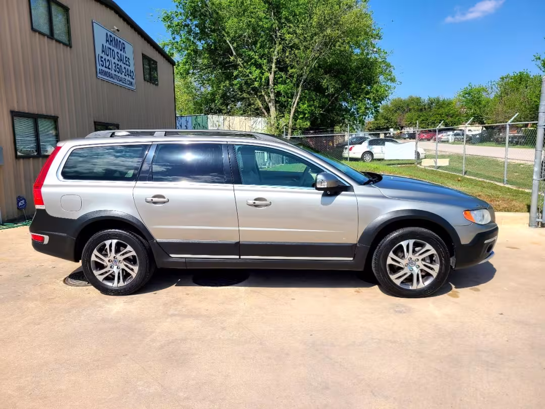 2014 Volvo XC70 - YV4952BL7E1176554 - Image #3