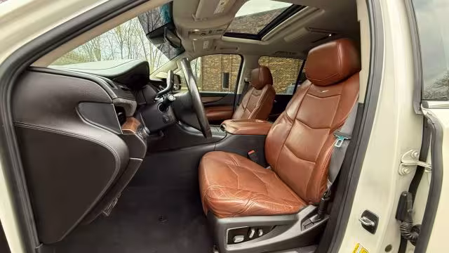 2015 Cadillac Escalade - 1GYS4NKJ1FR569244 - Image #17