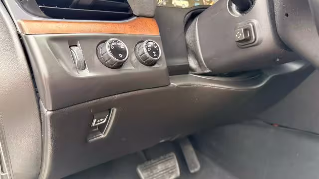 2015 Cadillac Escalade - 1GYS4NKJ1FR569244 - Image #9