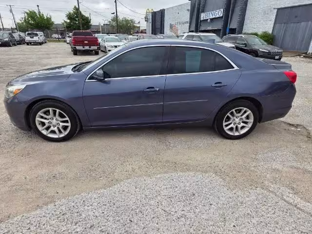 2015 Chevrolet Malibu - 1G11C5SL0FF246125 - Image #1