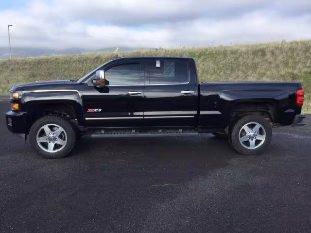 2015 Chevrolet Silverado 2500HD - 1GC1KWE83FF613770 - Image #1