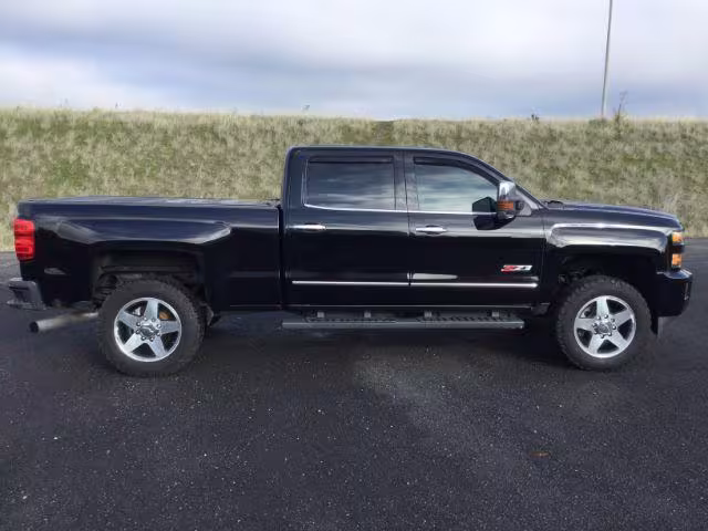 2015 Chevrolet Silverado 2500HD - 1GC1KWE83FF613770 - Image #10