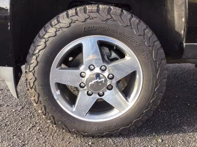 2015 Chevrolet Silverado 2500HD - 1GC1KWE83FF613770 - Image #17