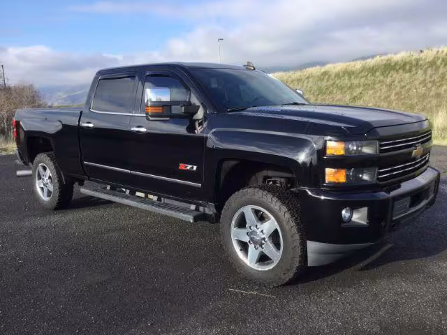 2015 Chevrolet Silverado 2500HD - 1GC1KWE83FF613770 - Image #9