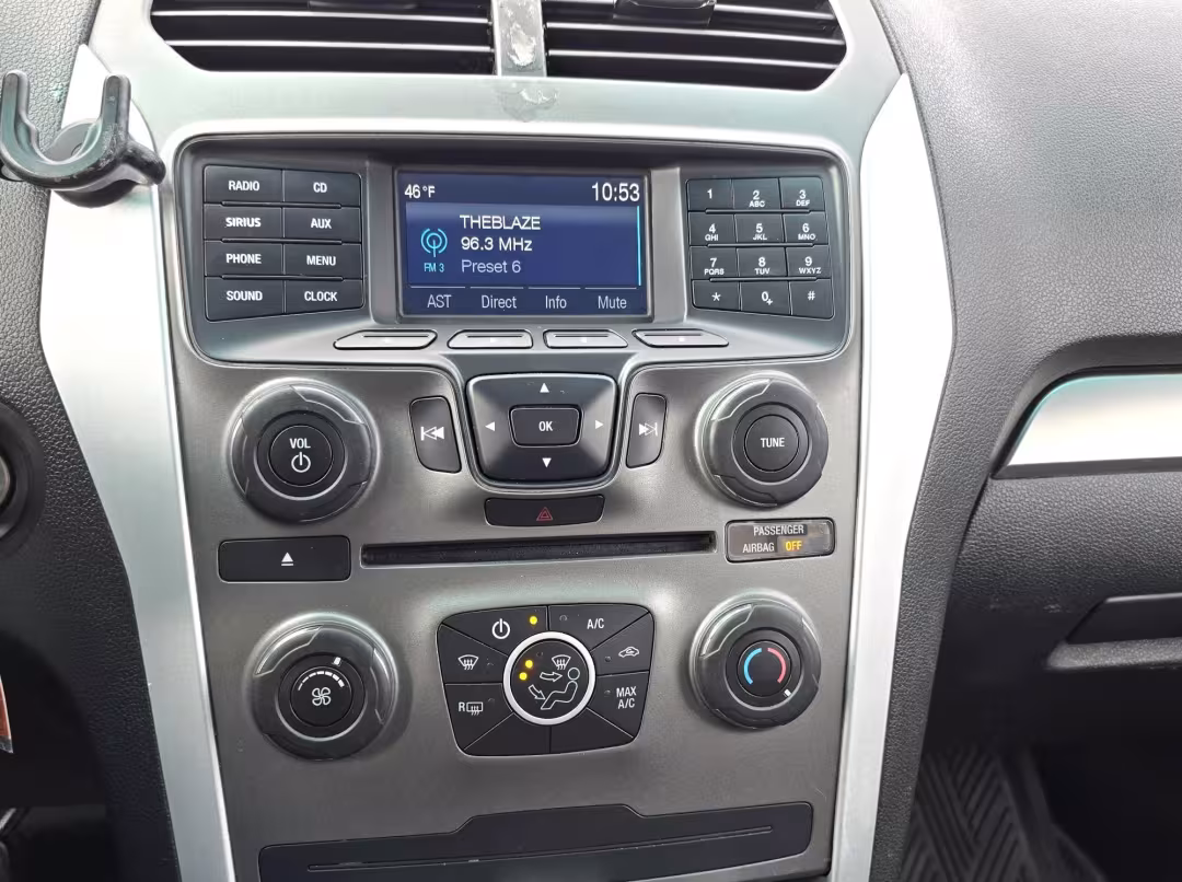 2015 Ford Explorer - 1FM5K8AR4FGC27585 - Image #10