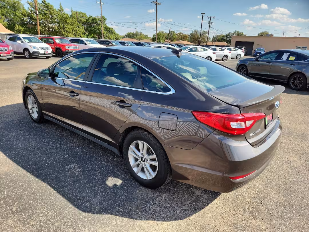 2015 Hyundai Sonata - 5NPE24AF1FH203730 - Image #2