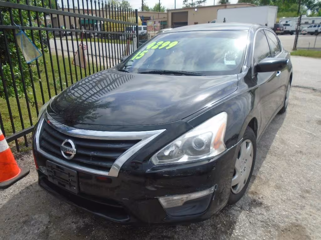2015 Nissan Altima - 1N4AL3AP8FC125088 - Image #2