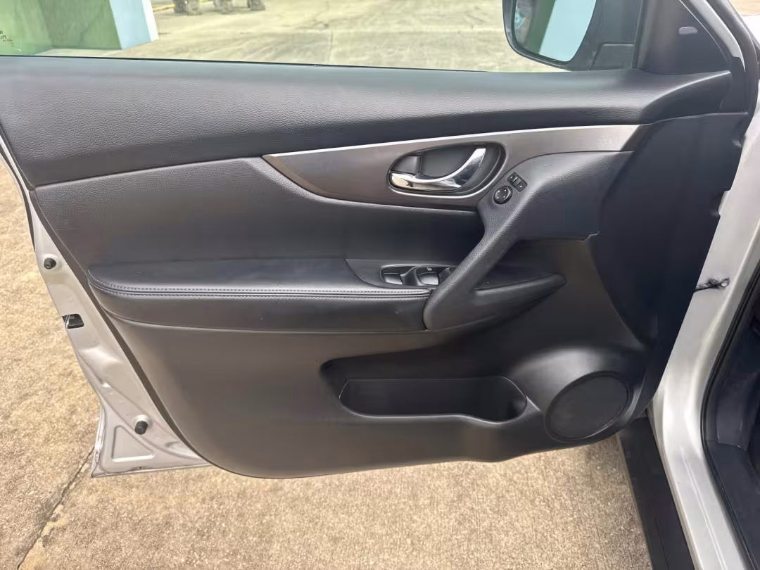 2015 Nissan Rogue - 5N1AT2MK5FC835100 - Image #24