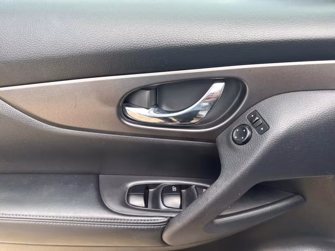 2015 Nissan Rogue - 5N1AT2MK5FC835100 - Image #25
