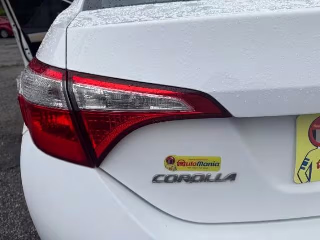 2015 Toyota Corolla - 2T1BURHE6FC244218 - Image #12