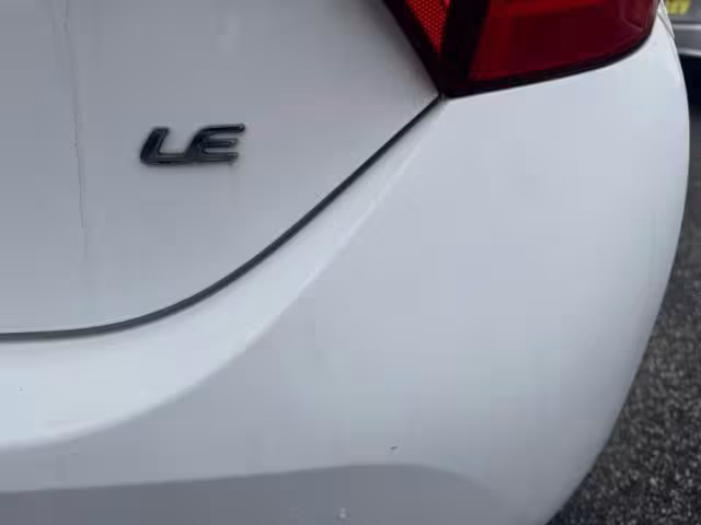 2015 Toyota Corolla - 2T1BURHE6FC244218 - Image #17