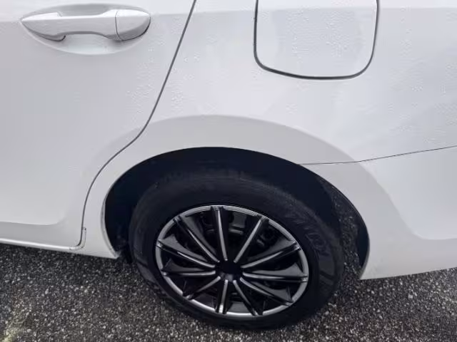 2015 Toyota Corolla - 2T1BURHE6FC244218 - Image #18