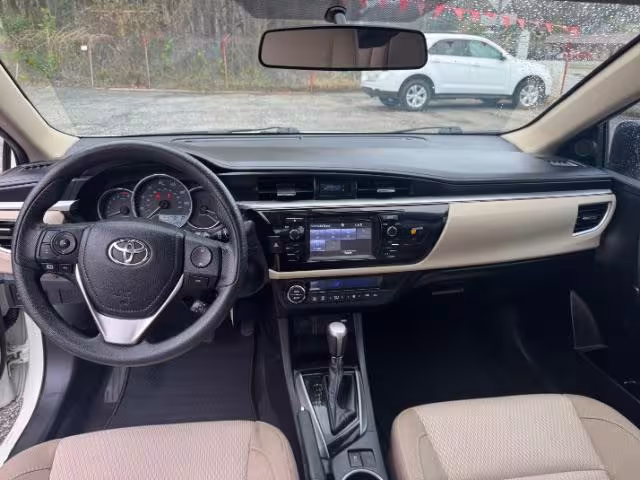 2015 Toyota Corolla - 2T1BURHE6FC244218 - Image #9