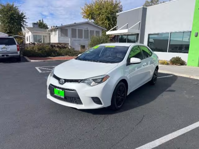 2015 Toyota Corolla - 5YFBPRHE3FP272484 - Image #2