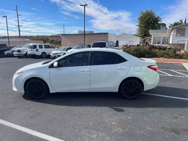 2015 Toyota Corolla - 5YFBPRHE3FP272484 - Image #3