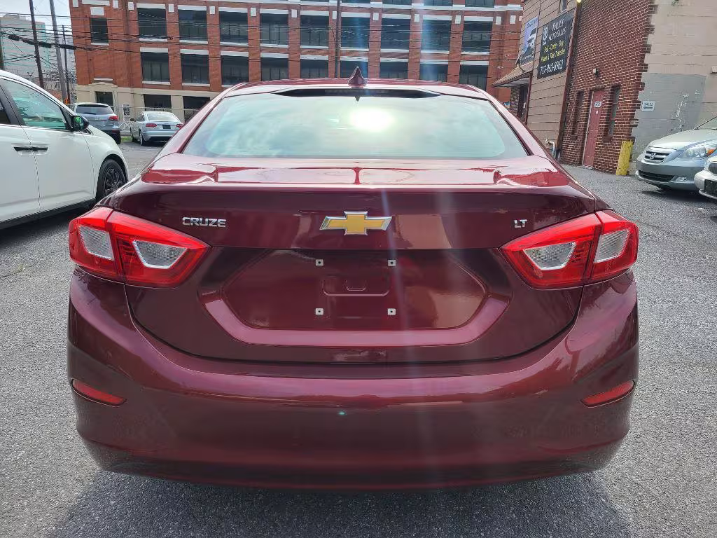 2016 Chevrolet Cruze - 1G1BE5SM0G7311848 - Image #3
