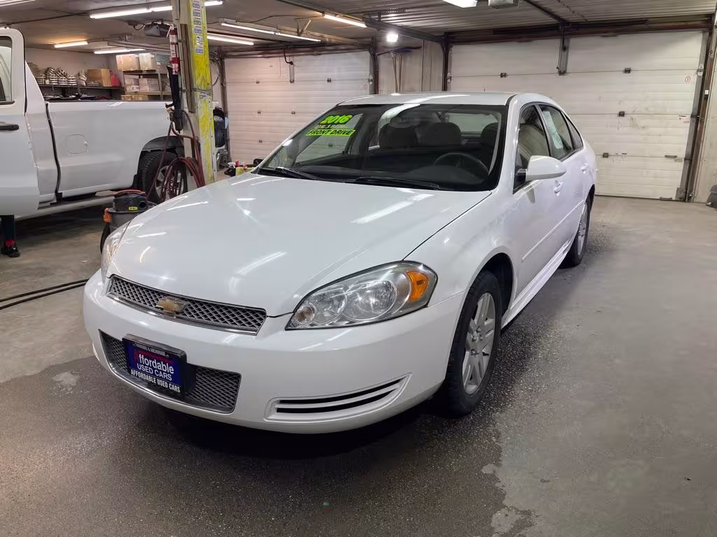 2016 Chevrolet Impala Limited - 2G1WB5E38G1171333 - Image #2