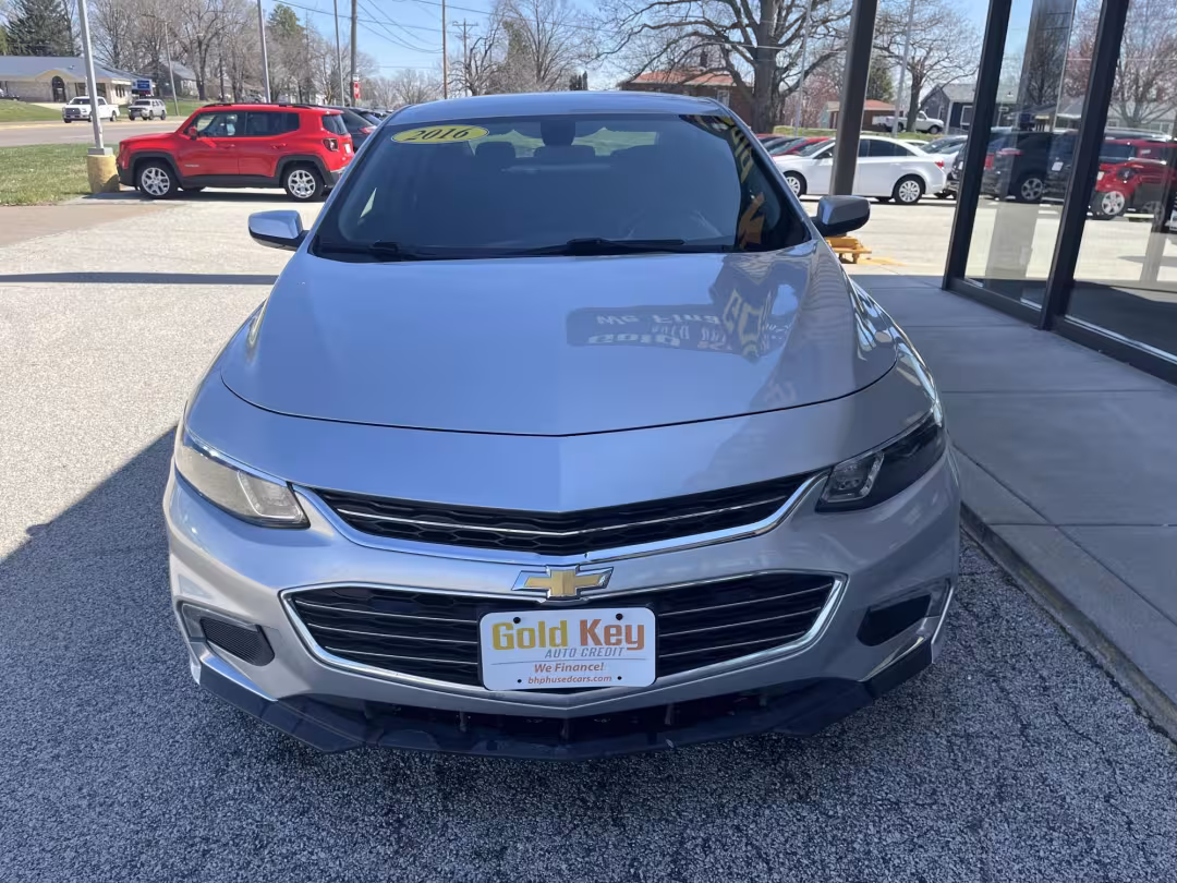 2016 Chevrolet Malibu - 1G1ZE5ST7GF261851 - Image #1