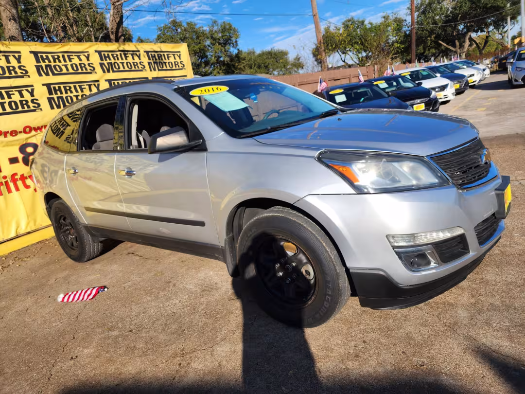2016 Chevrolet Traverse - 1GNKRFKD0GJ261481 - Image #2