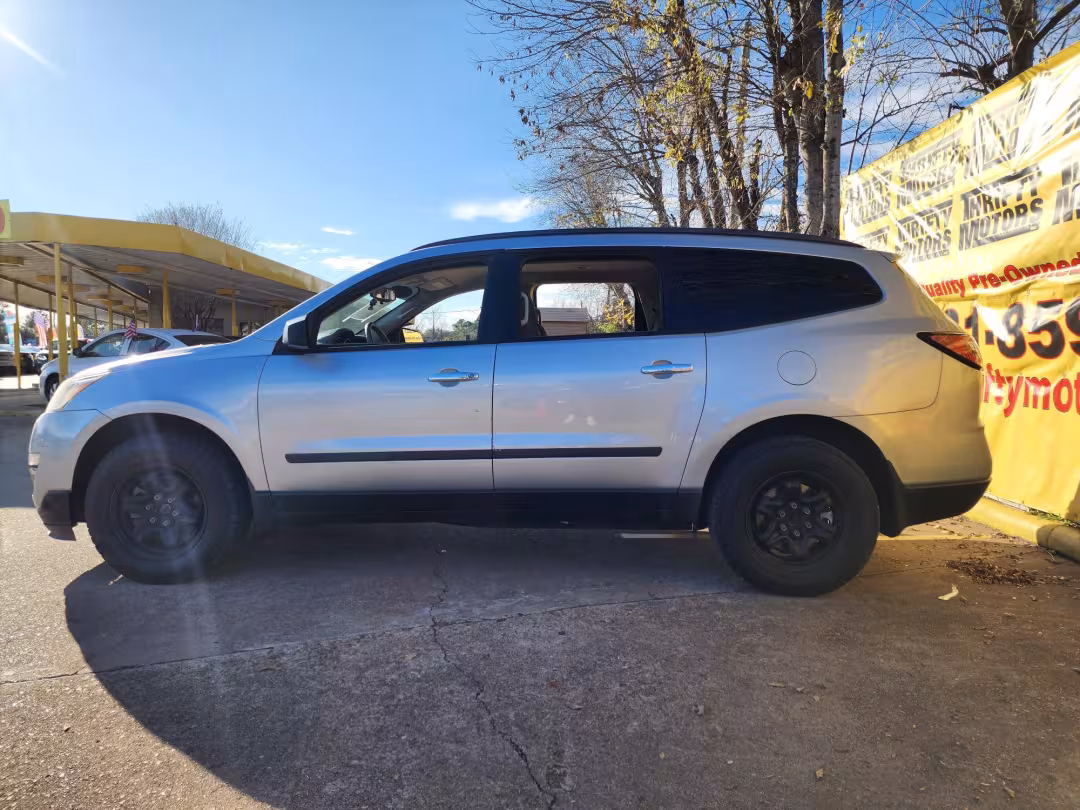 2016 Chevrolet Traverse - 1GNKRFKD0GJ261481 - Image #3