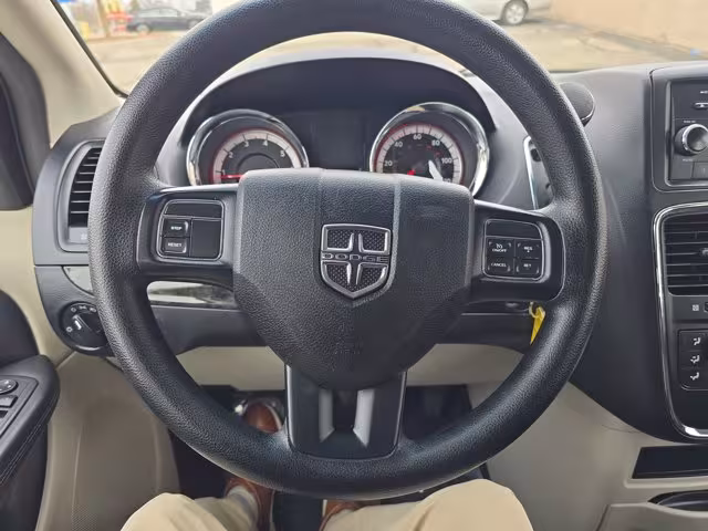 2016 Dodge Grand Caravan - 2C4RDGBG4GR170263 - Image #12