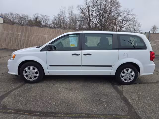 2016 Dodge Grand Caravan - 2C4RDGBG4GR170263 - Image #2