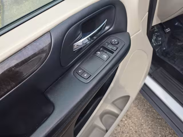 2016 Dodge Grand Caravan - 2C4RDGBG4GR170263 - Image #7