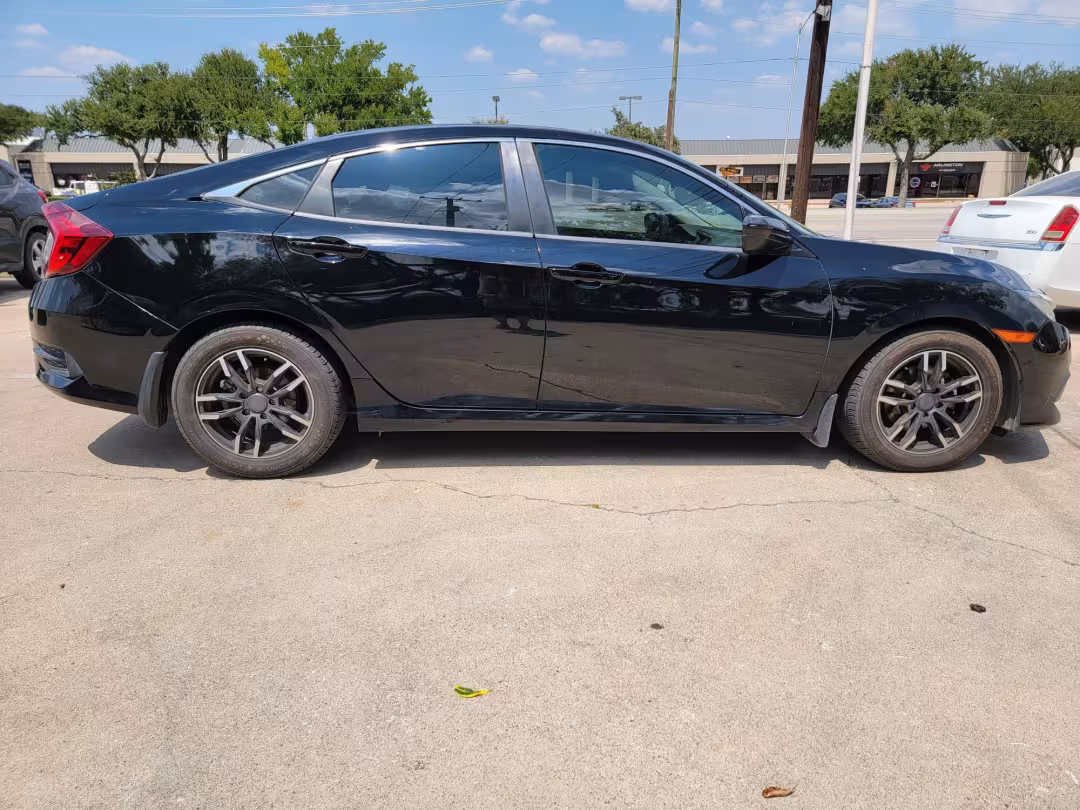 2016 Honda Civic - 19XFC2F51GE071645 - Image #2