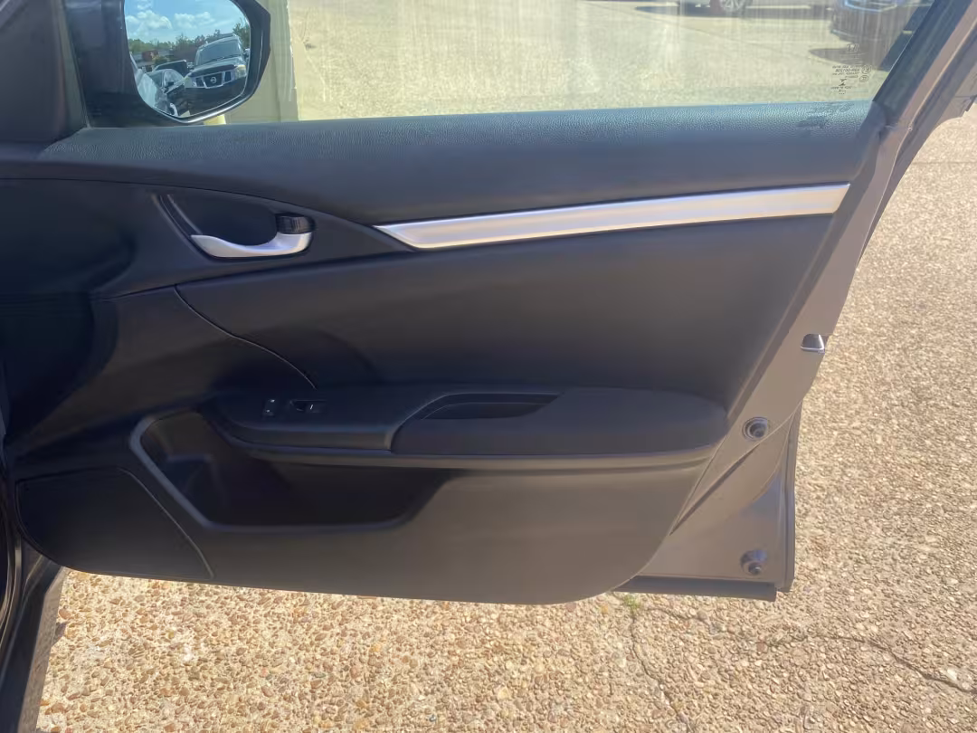 2016 Honda Civic - 2HGFC2F50GH554002 - Image #11