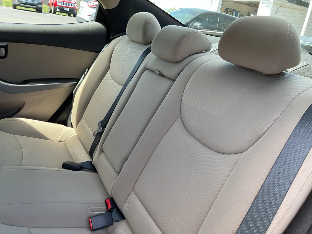 2016 Hyundai Elantra - 5NPDH4AE3GH676404 - Image #11