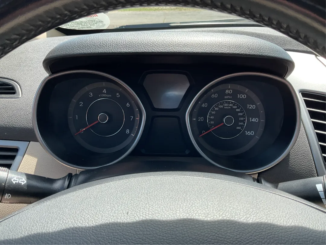 2016 Hyundai Elantra - 5NPDH4AE3GH676404 - Image #16