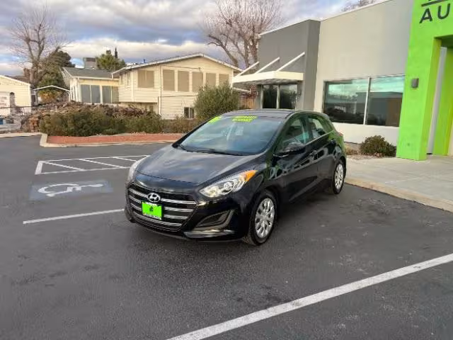 2016 Hyundai Elantra GT - KMHD35LH3GU304820 - Image #2