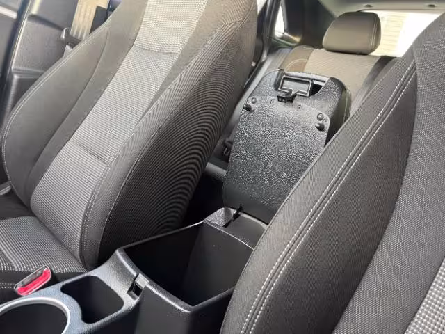 2016 Hyundai Elantra GT - KMHD35LH3GU304820 - Image #20
