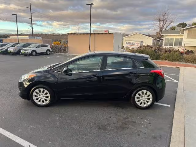 2016 Hyundai Elantra GT - KMHD35LH3GU304820 - Image #3
