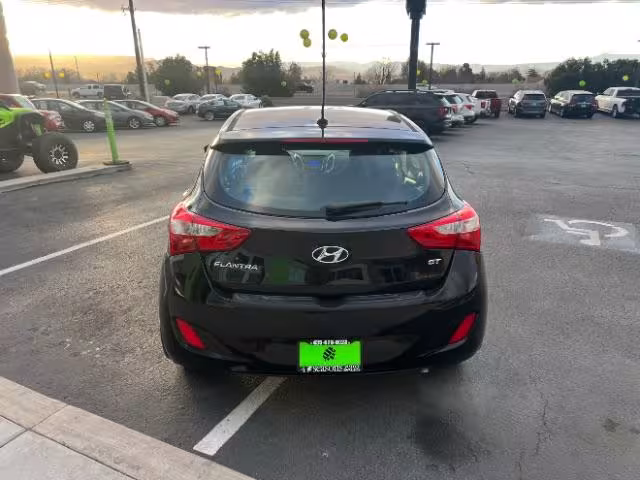 2016 Hyundai Elantra GT - KMHD35LH3GU304820 - Image #5
