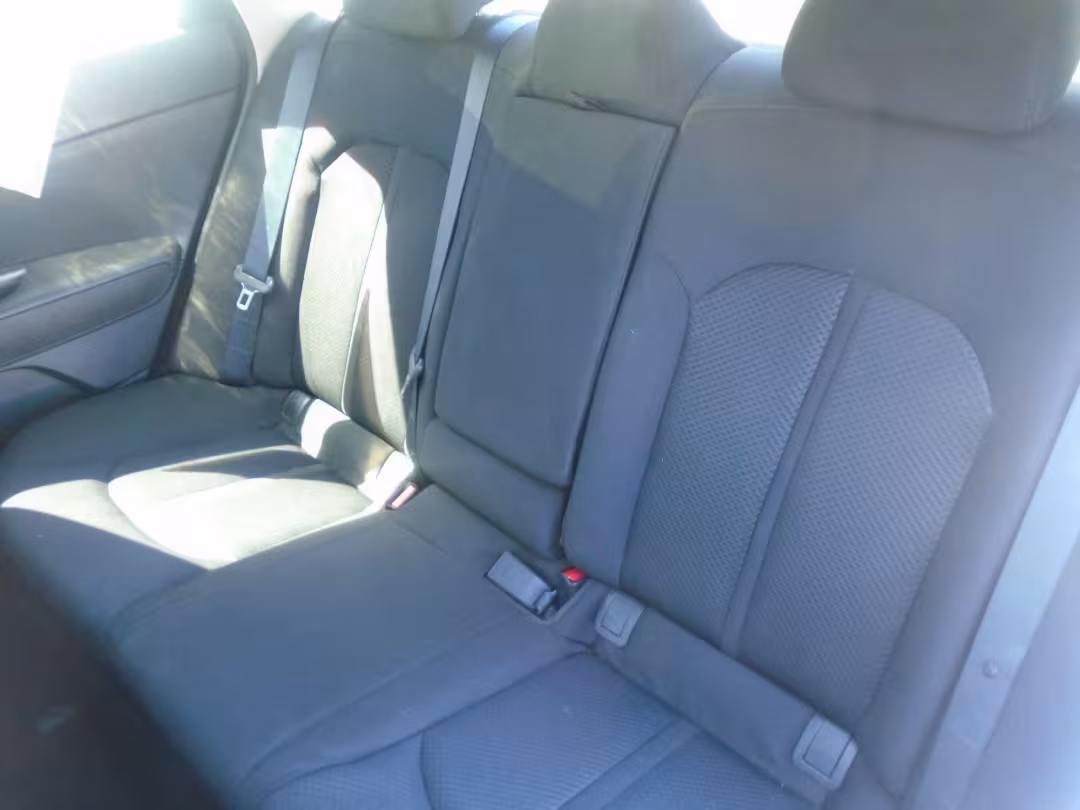 2016 Kia Optima - 5XXGT4L35GG114104 - Image #11
