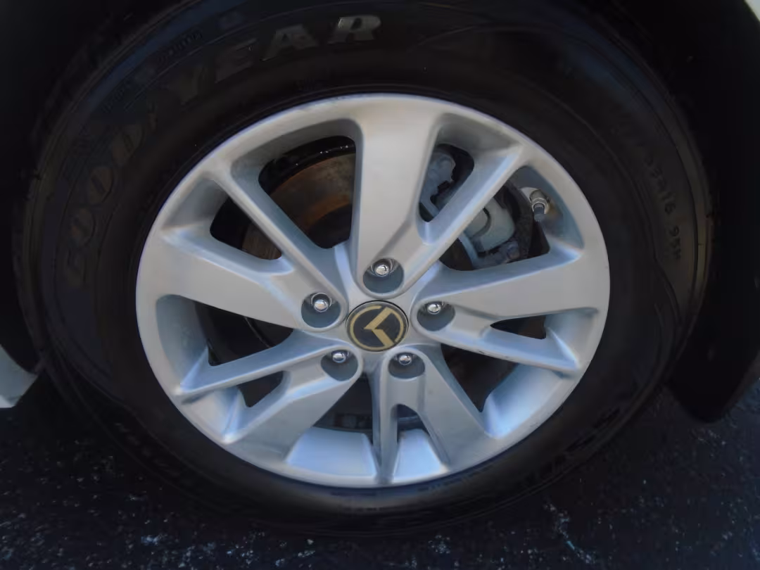 2016 Kia Optima - 5XXGT4L35GG114104 - Image #5
