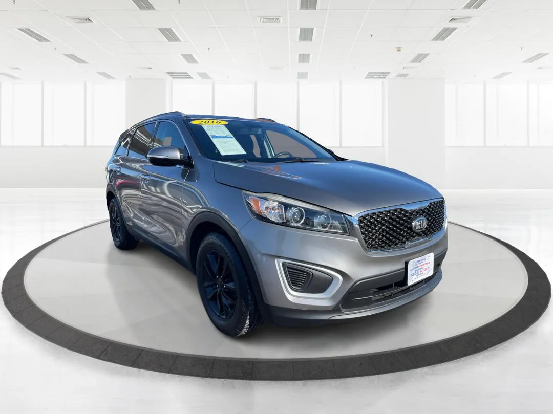 2016 Kia Sorento - 5XYPG4A55GG176882 - Image #1
